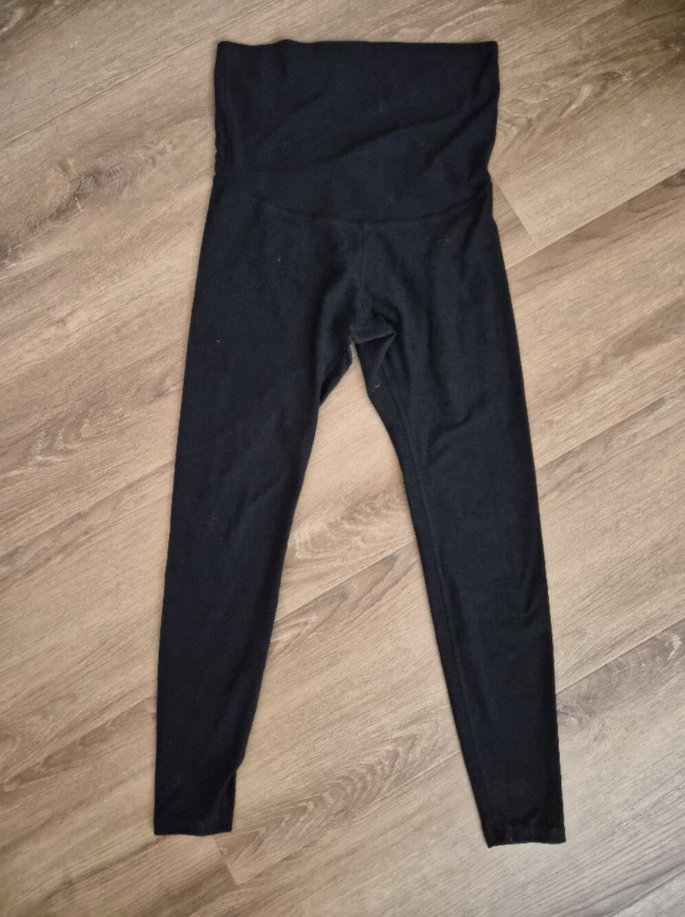 Beyond the Bump High-Waist Black Leggings Medium